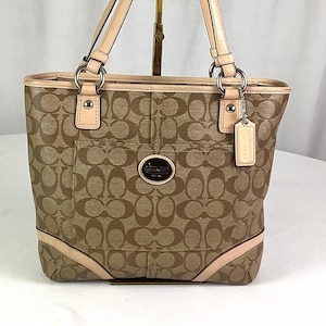 Coach Peyton F18922 Signature Shoulder Bag Etsy