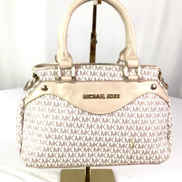 NWOT- Michael Kors top handle small signature bag