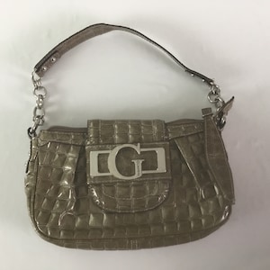 Guess Vintage y2k Womens Baguette Bag Small Ivory Croc Embossed Leather  Handbag - $21 - From Annette