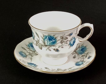Queen Anne bone china teacup snd saucer