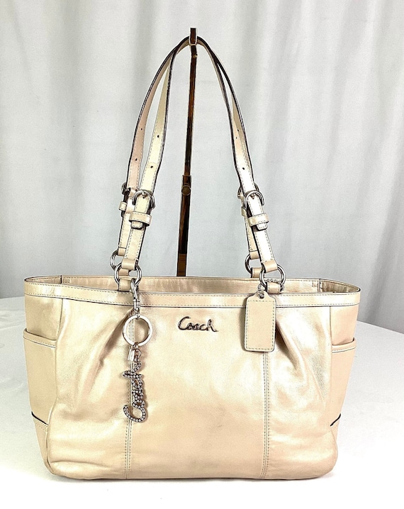 Coach- F17721-  gallery soft shimmery leather EW … - image 1