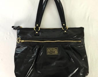 M351 Vintage Coach Black Patent Leather Poppy Daisy Liquid Glass M351 Vintage Coach Black Patent Leather Poppy Daisy Liquid Glass