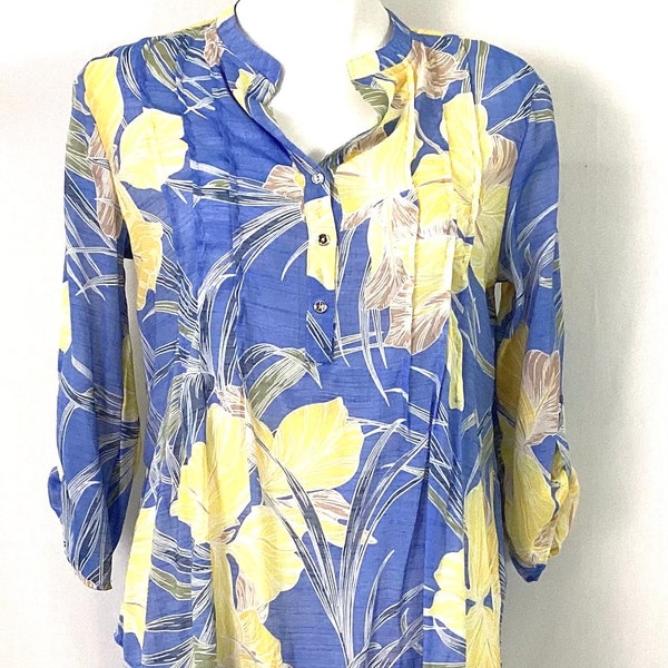 Cocomo-Henley floral -pin tuck blouse -size M