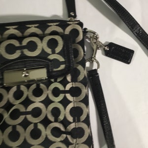 NWOT-Coach signature crossbody bag image 4