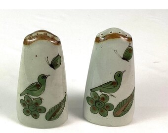 Ken Edwards-El Palomar; Mexico Salt and pepper shakers