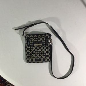 NWOT-Coach signature crossbody bag image 2