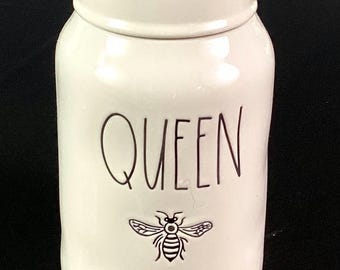 Rae Dunn-“QUEEN”- canister