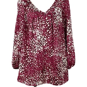 NWOT-Fashion bug -charmeuse -folded pleat V neck blouse -size 1X
