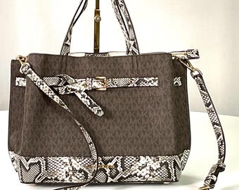 NWOT -coach #F13742 -soho Pleaded Signature, Shoulder Bag With