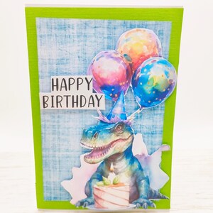 Carte d'anniversaire dinosaure faite main - voeux personnalisés pour enfants, mari, fils ou frère - carte unique sur le thème du Jurassique