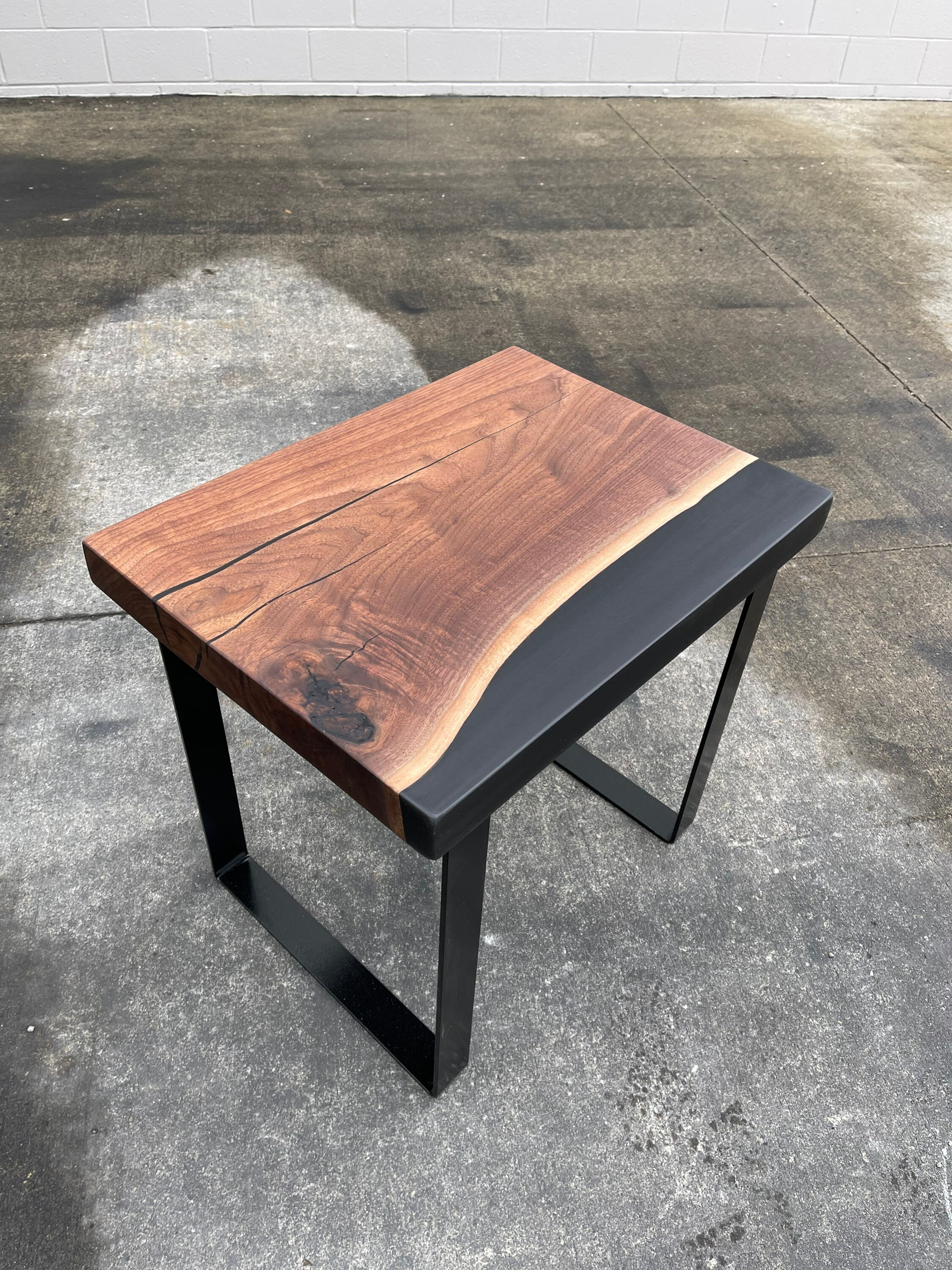 How to Make Epoxy River Side Coffee Table Course – Upstart Epoxy