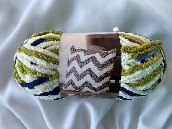 OCEANSIDE 00103 Bernat Blanket Yarn 5.3 Oz 150g 108 Yds per Skein Navy Green White Bulky Yarn Winter Yarn Blanket Scarf Hat Yarn Etsy Canada
