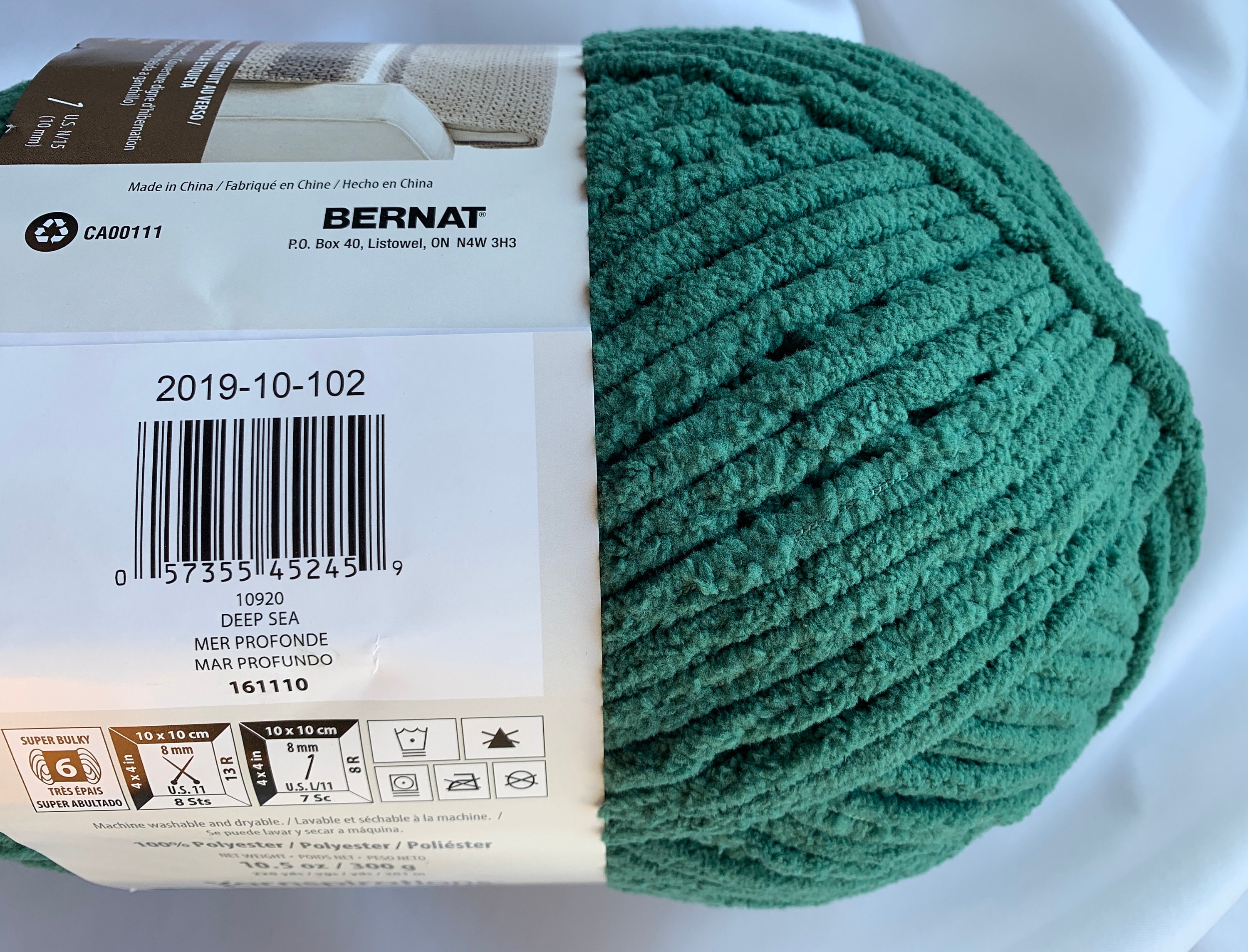 DEEP SEA 10920 Bernat Blanket Yarn 220yds 10.5 Oz Skein Super Bulky 6  Chenille Winter Warm Yarn Crochet Knit Dcoyshouseofyarn 