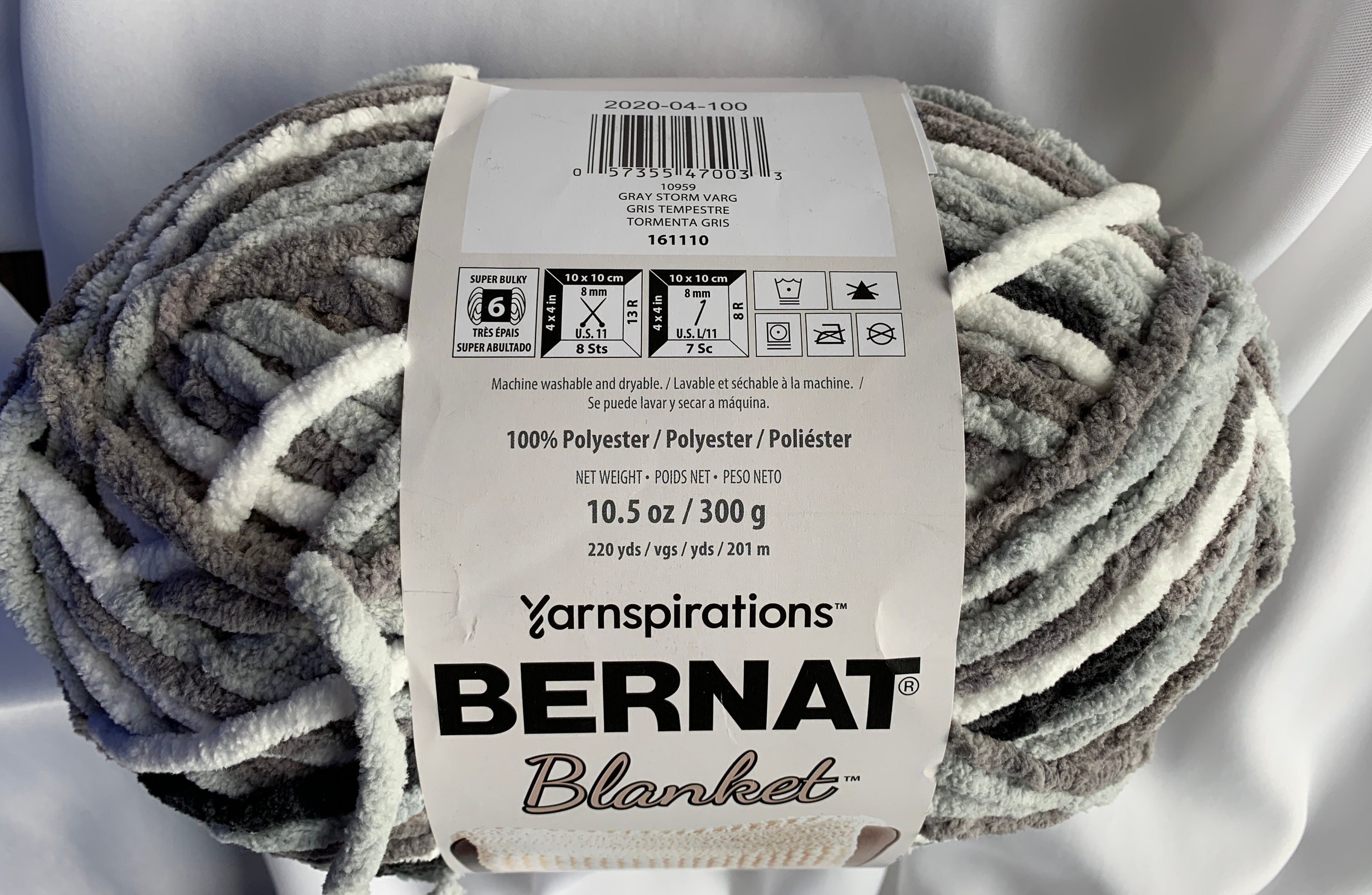 GRAY STORM VARG 10959 Bernat Blanket Yarn220yds10.5 Oz300g Super Bulky 6  Black White and Gray Yarn Crochet knitting Dcoyshouseofyarn -  Norway
