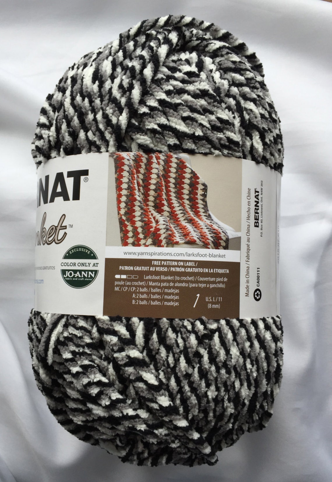 INKWELL 10744 Bernat Blanket Yarn Big 10.5 Oz Skein Black Etsy