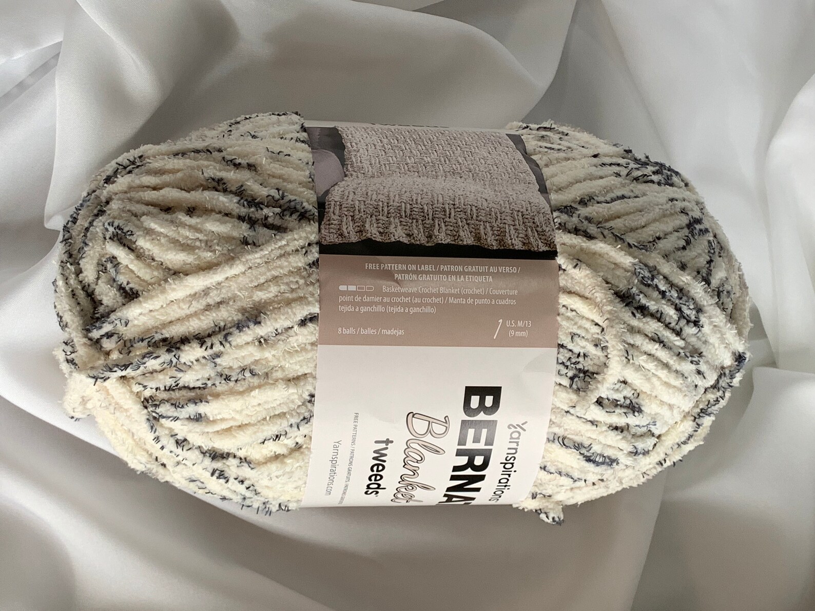IVORY TWEED 38001 Bernat Blanket Yarn 10.5 oz skein Super Etsy