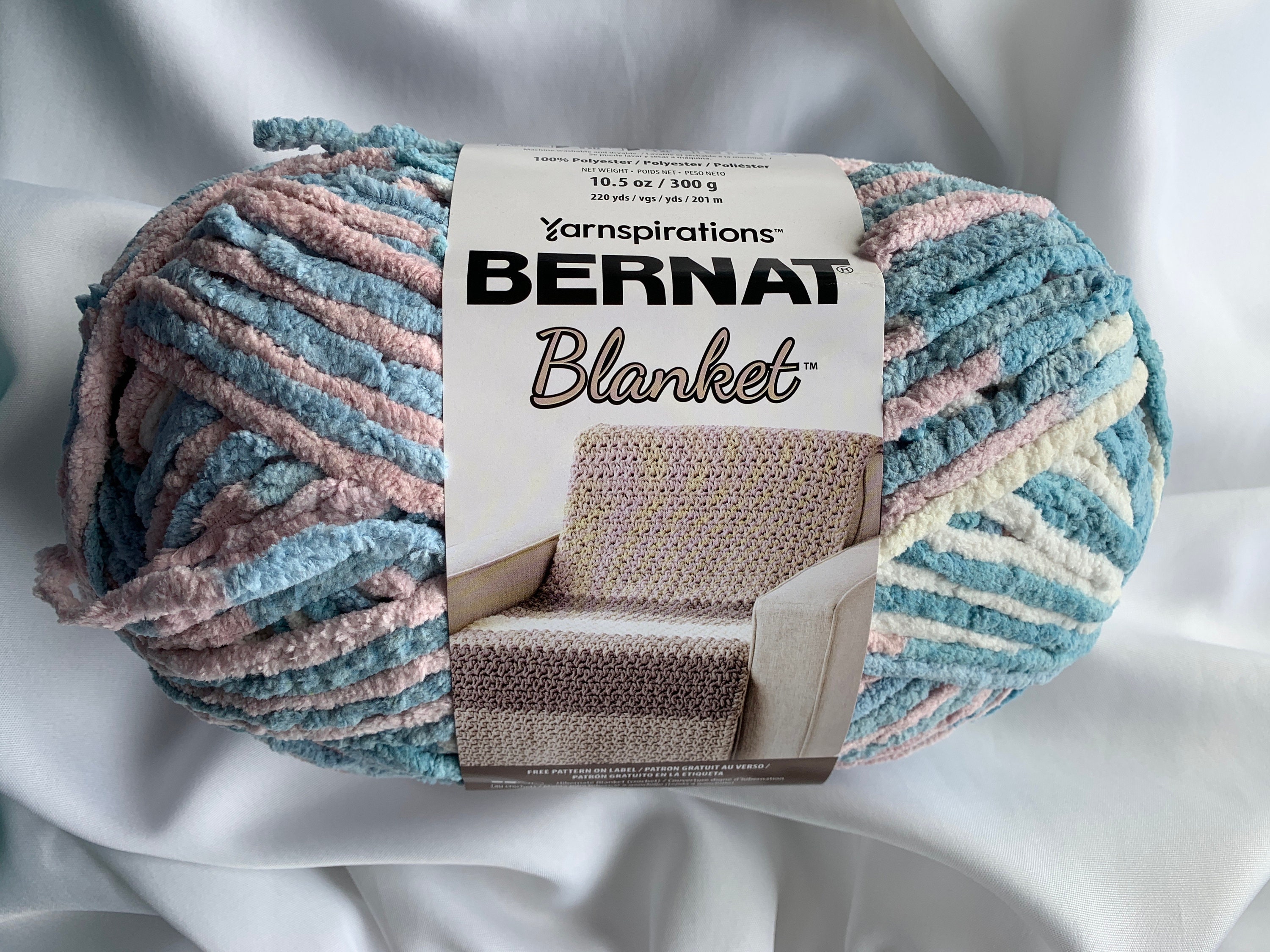 Bernat Blanket Brights #6 Super Bulky Polyester Yarn, Busy Blue 10.5oz/300g, 220 Yards (4 Pack)