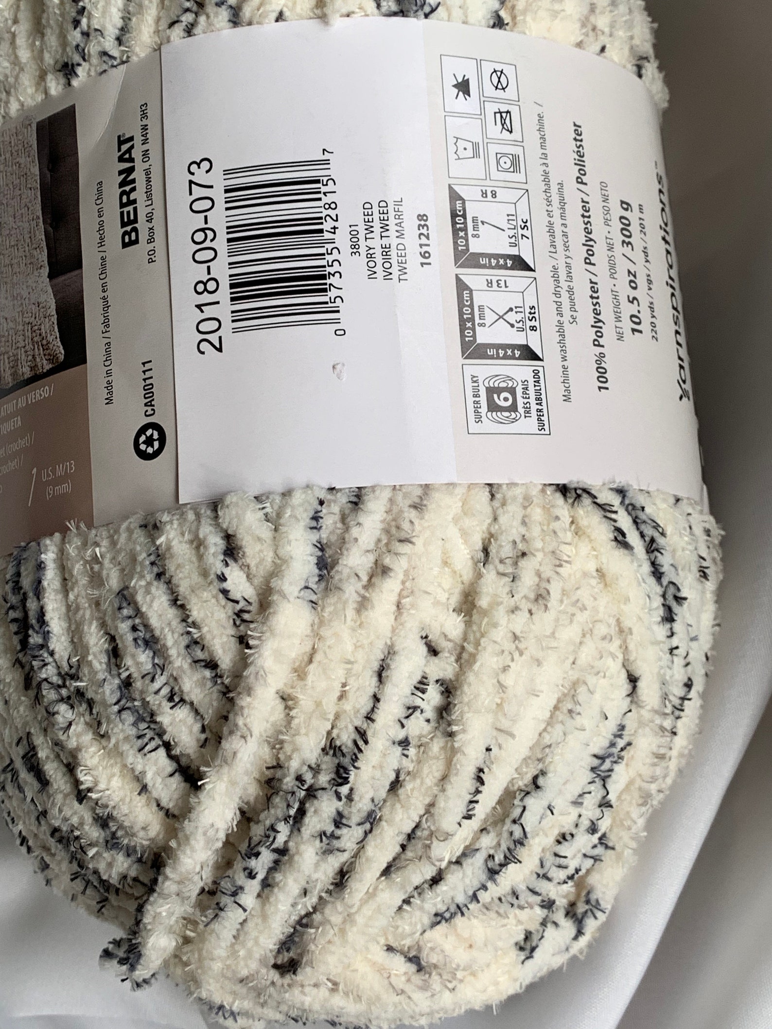 IVORY TWEED 38001 Bernat Blanket Yarn 10.5 oz skein Super Etsy