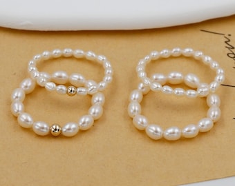 Anello con perla d'acqua dolce autentica a forma di riso da 2 mm e 3 mm, anello fatto a mano con perle bianche, anello minimalista, anello impilabile, pietra portafortuna di giugno