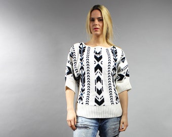 Vintage Boho Arrow Print White Knit Blouse. Aztec Print Ethnic Sweater. 80s Bohemian Summer Hipster Pullover  Jumper . M / L