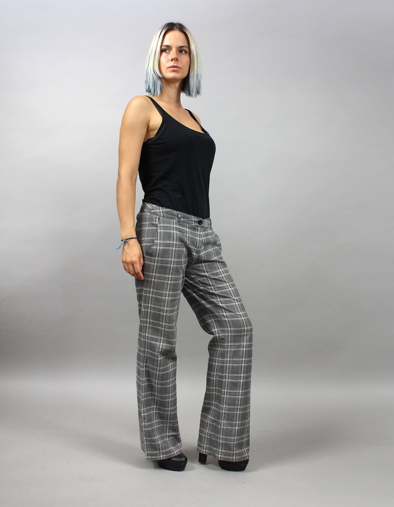 fitted checkered pants