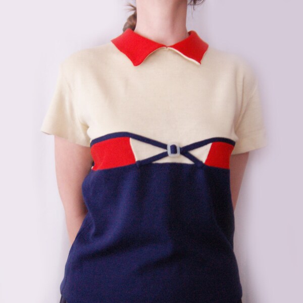 Vintage blue woolen short sleeved blouse - wollen blouse - vintage warm blouse - vinatge blue blouse - red blouse - soviet - soviet blouse -