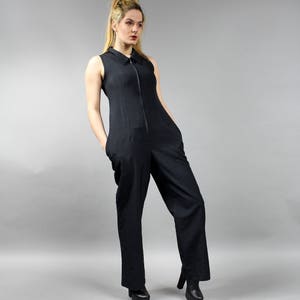 90s Black Jumpsuit . Sleeveless Mod Plaisuit . Vintage Palazzo Pants Onesie . Minimalist Women's Overalls Urban Black Dungarees Romper . S M imagem 4