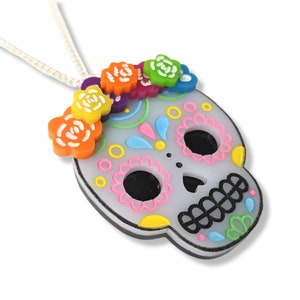 Collier tête de mort Halloween Catrina en acrylique / pendentif Dia de los muertos / collier tête de mort / collier pendentif halloween tête de mort mexicaine Calavera