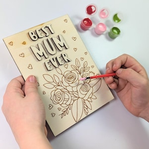 Tarjeta del Día de la Madre de madera con pintura y pincel, la mejor mamá del mundo pinta tu propia tarjeta de felicitación, regalo para mamá, ramo para el Día de la Madre, manualidades para niños, manualidades para mamá e hijos