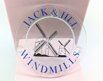 Posavasos acrílicos Jack & Jill Windmills, posavasos pintado a mano de caridad west sussex, posavasos acrílico Clayton Hassocks regalos