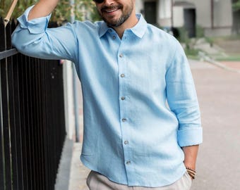 Stonewashed linnen herenshirt, lichtblauw linnen met lange mouwen dichtgeknoopt, handgemaakt zomershirt met kokosnootknopen