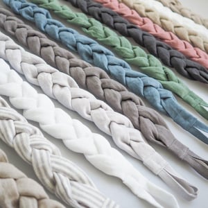Braided curtain tieback made of medium linen (160 g/m2). linen curtain hold-back. multiple colors.