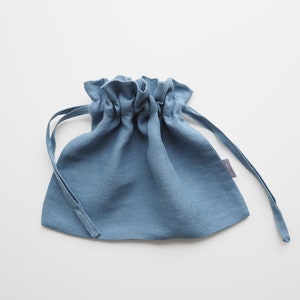 Linen drawstring bag. Linen pouch for a suitcase in dusty blue. image 5