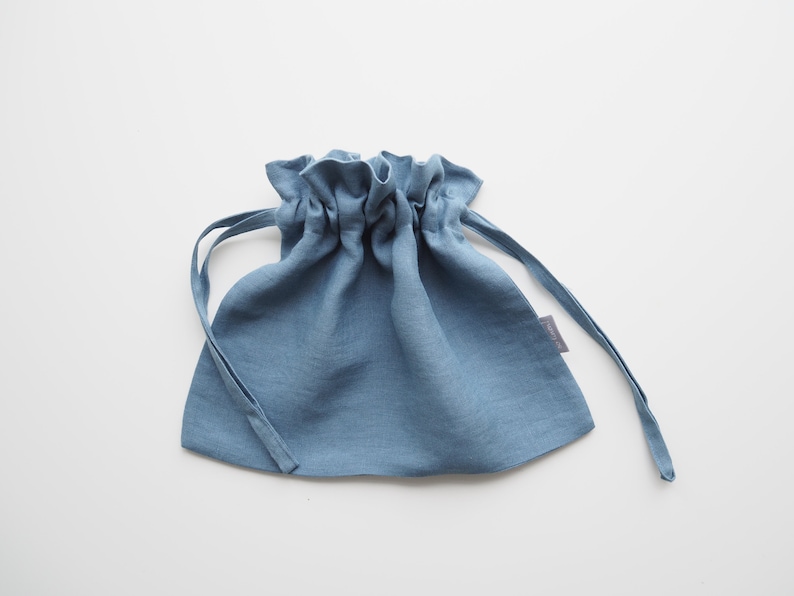 Linen drawstring bag. Linen pouch for a suitcase in dusty blue. image 5