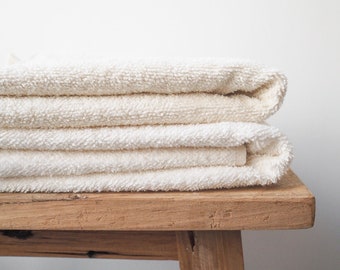 Linen terry towel. Creamy white. Sauna towel made of 100% linen.