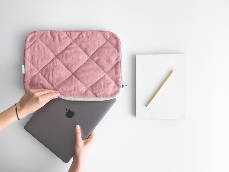 Dusty Pink quilted Laptop Case with Soft Padding. Handmade Laptop Case. image 1