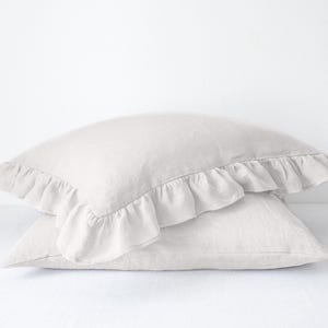 Kissenbezüge mit Rüschen aus weißem Leinen, individuelle Größe, Leinen-Kissenbezug mit Rüschen. Rüschen-Bettwäsche aus Leinen.