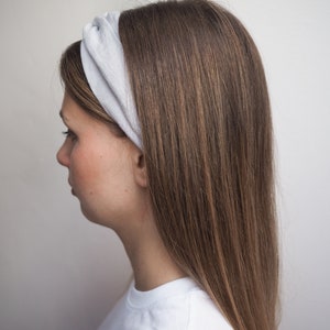 light grey knotted hairband