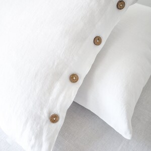 pillowcase with buttons