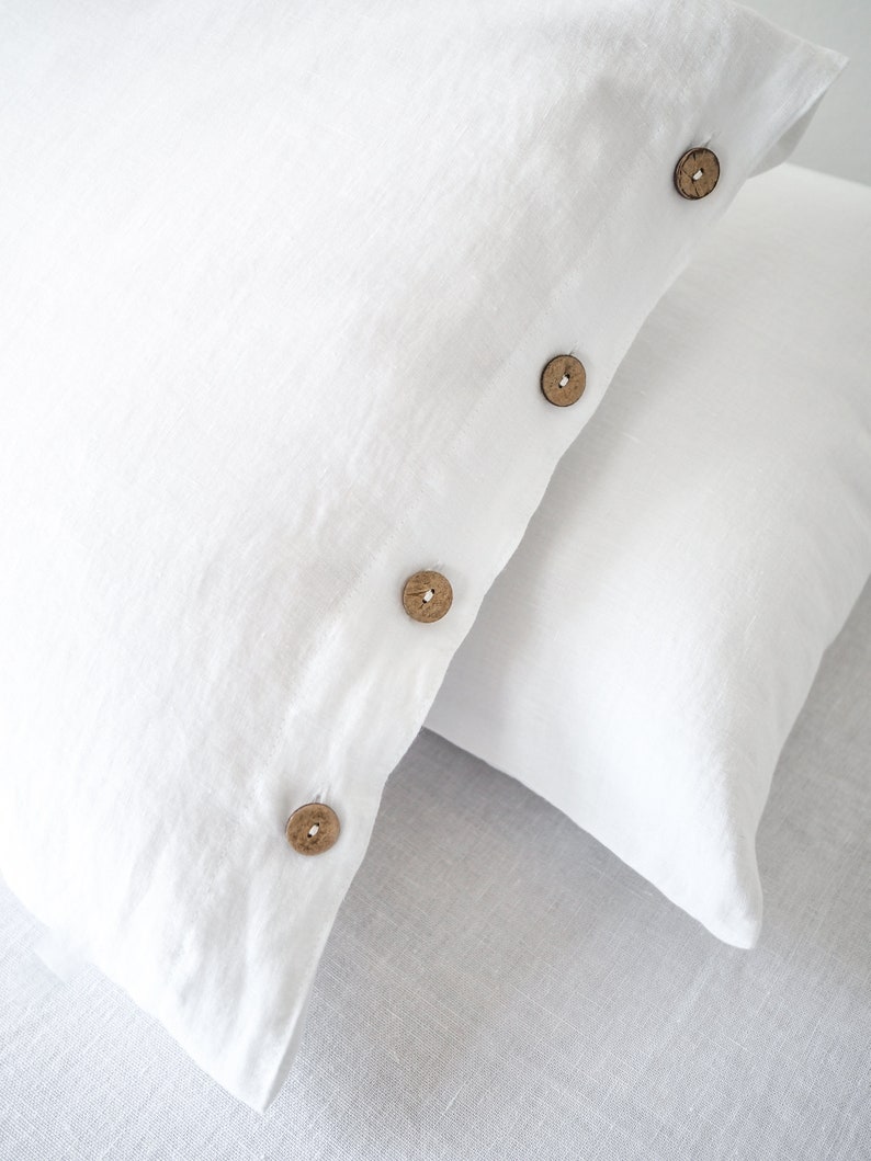 pillowcase with buttons