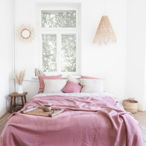 Durable linen blanket queen size, king size. stonewashed. dusty pink bed throw. linen bedspread. heavy weight linen coverlet.