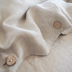 bedding with buttons