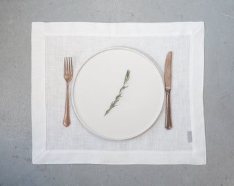 Amazing white linen placemats. Cloth placemats made of linen