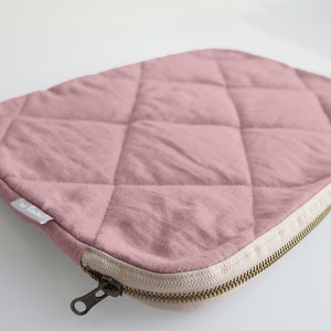 Dusty Pink quilted Laptop Case with Soft Padding. Handmade Laptop Case. image 3