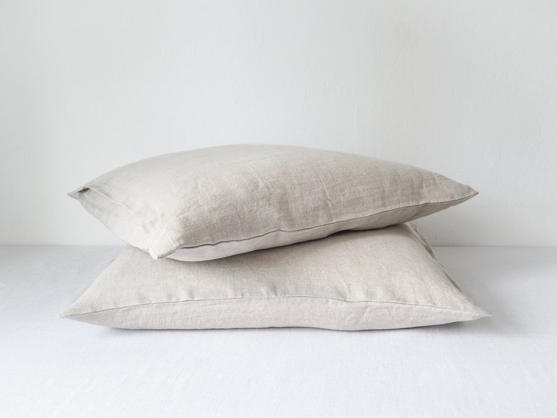 Funda de almohada de lino natural con cremallera. múltiples tamaños. imagen 2