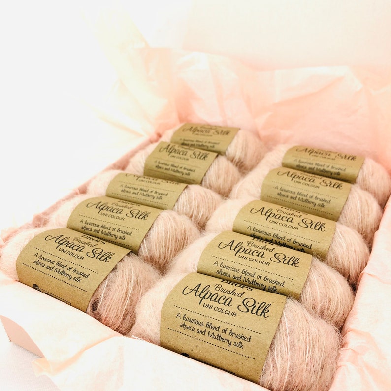 Brushed Alpaca silk yarn Gift Box 10 x 25g, 25 colours, Garnstudio DROPS Design 67% baby alpaca 23 mulberry silk fluffy knitting wool bundle image 3