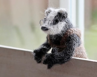 Little Badger KNITTING KIT - Everything you need to knit Four Badgers! Dot Pebbles Knits Official collaboration DIY Kit