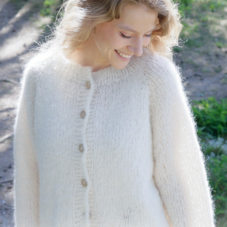 【DISCERNMENT】Snow Fluffy Knit 2KWRLD™ Shaggy Knit | 2K WRLD