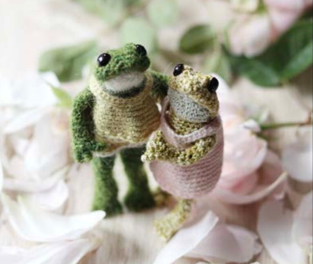 Four Frogs CROCHET KIT Claire Garland Dot Pebbles Knits Etsy