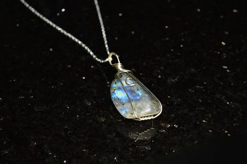 Valentine/'s Gift Healing Labradorite Wire Wrapped Necklace Healing Labradorite Necklace Labradorite Necklace